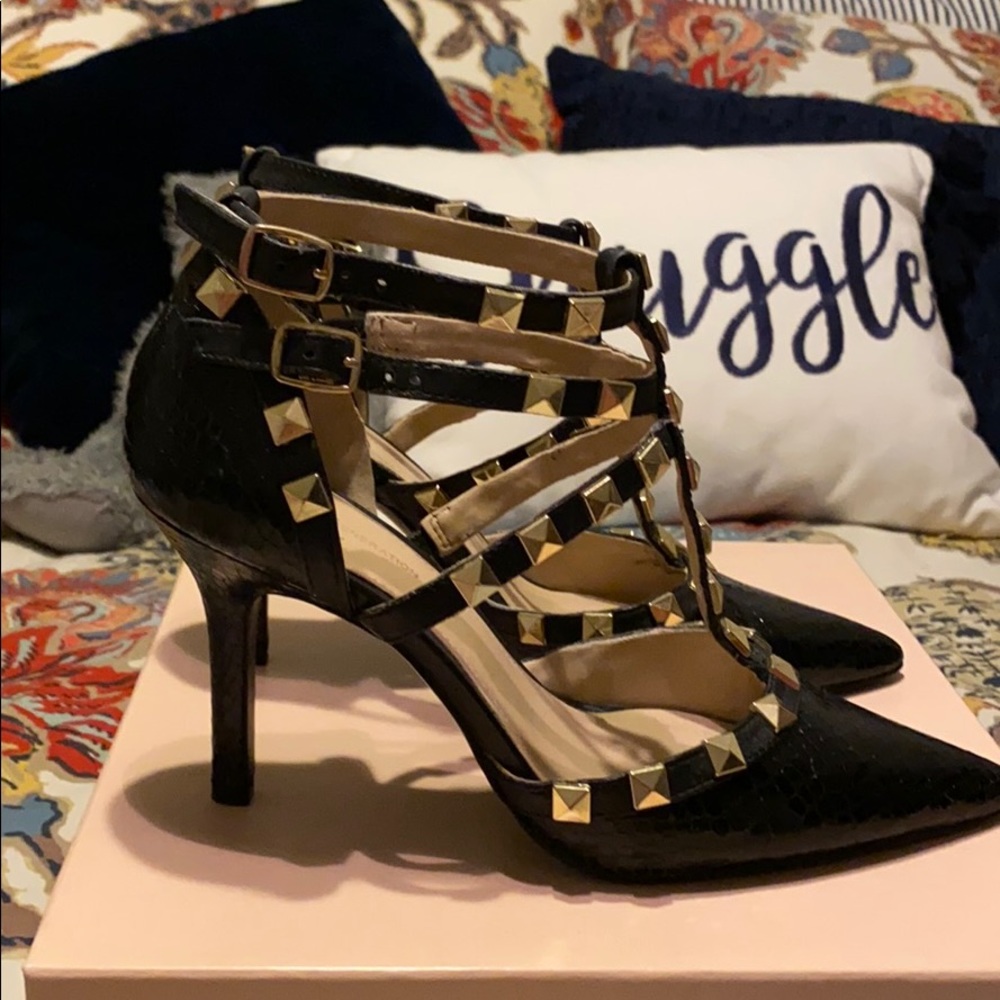 BCBGeneration Heels - Picture 2 of 7